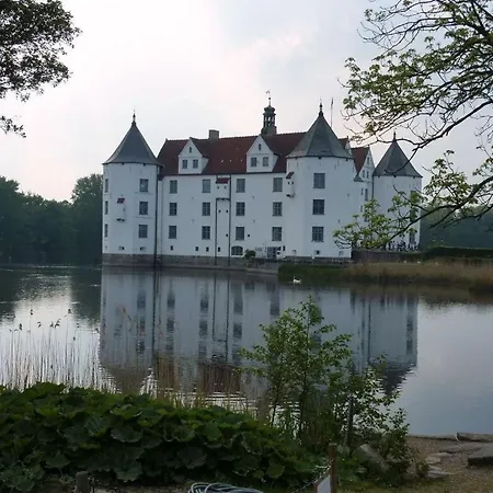 - Vacation In The Block House 4 Pers Vakantiehuis *